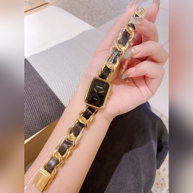 Часы Chanel Square Sugar, известные как одниз самых красивых часо