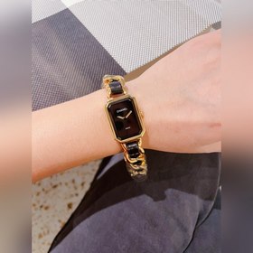 Часы Chanel Square Sugar, известные как одниз самых красивых часо