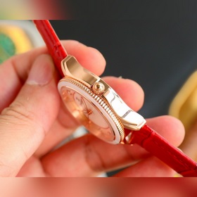 Новая модель Chanel Camellia CHANEL — элегантные женские часы с у