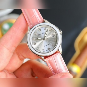 Новинка от Chanel — элегантные женские часы. Корпус часов отличае