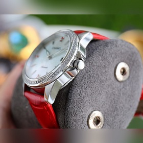 Бренд： Chanel Модель： Новая женская механическая часы Механизм： И