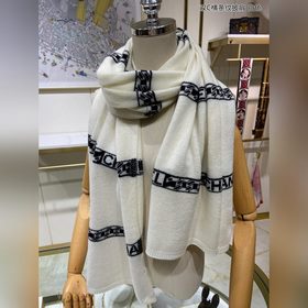 Новые модели от Chanel 【Шаль с двойной полоской C】 Шарф очень кра