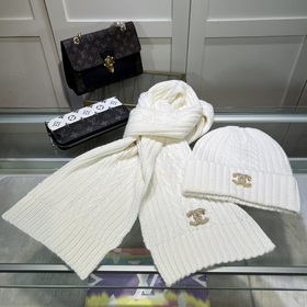 Популярный товар Chanel на Little Red Book, классический комплект