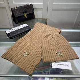 Популярный товар Chanel на Little Red Book, классический комплект