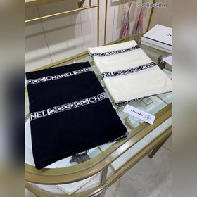 Новые модели от Chanel 【Шаль с двойной полоской C】 Шарф очень кра