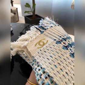 Очень повседневный и универсальный трикотаж от Chanel. По-прежнем