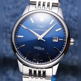 Бренд： IWC Тип： Элитные мужские часы Материал： корпус из нержавею