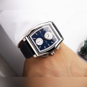 Новая репродукция серии IWC Da Vinci IW376419 сразу же после свое