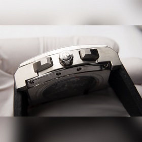 Новая репродукция серии IWC Da Vinci IW376419 сразу же после свое