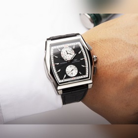 Новая репродукция серии IWC Da Vinci IW376419 сразу же после свое