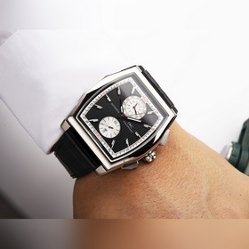 Новая репродукция серии IWC Da Vinci IW376419 сразу же после свое