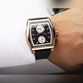 Новая репродукция серии IWC Da Vinci IW376419 сразу же после свое