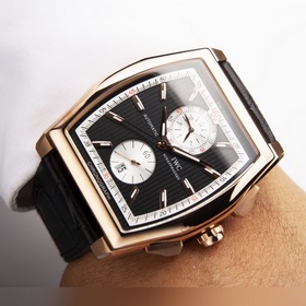 Новая репродукция серии IWC Da Vinci IW376419 сразу же после свое