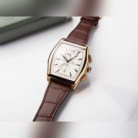 Новая репродукция серии IWC Da Vinci IW376419 сразу же после свое