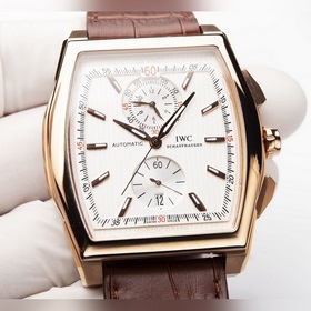 Новая репродукция серии IWC Da Vinci IW376419 сразу же после свое