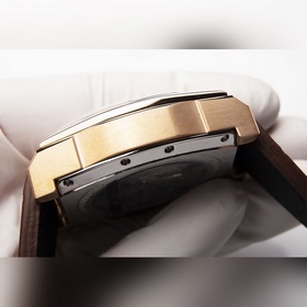 Новая репродукция серии IWC Da Vinci IW376419 сразу же после свое