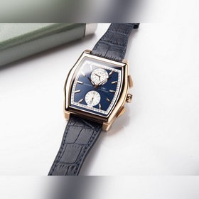 Новая репродукция серии IWC Da Vinci IW376419 сразу же после свое