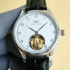 Новые часы IWC с двумя стрелками, синхронизация с официальным сай