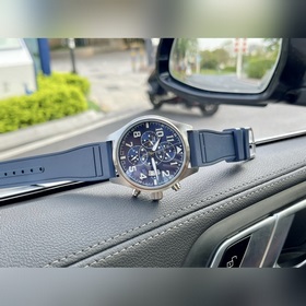 Новая модель полностью автоматического механического часового мех