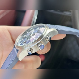 Новая модель полностью автоматического механического часового мех