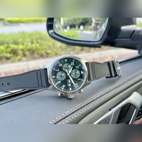Новая модель полностью автоматического механического часового мех
