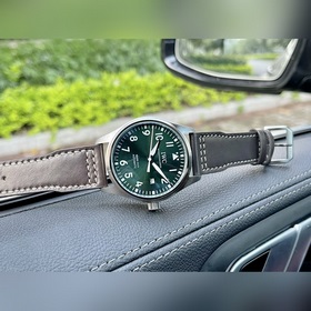Часы IWC-万国万国飞行员马克十八传承腕表 оснащены полностью автоматическим механи