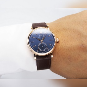IWC впервые представила серию Portofino (IW359201) с указателем д