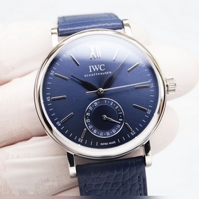 IWC впервые представила серию Portofino (IW359201) с указателем д