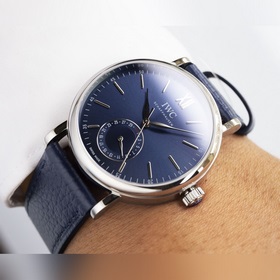 IWC впервые представила серию Portofino (IW359201) с указателем д
