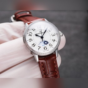 Часы Jaeger-LeCoultre Date 30 мм с календарем поступили в продажу