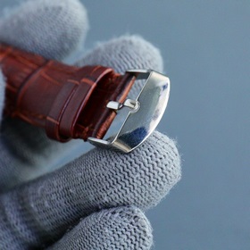 (Золотой и белый) Бренд： Jaeger-LeCoultre (новая модель с тремя с