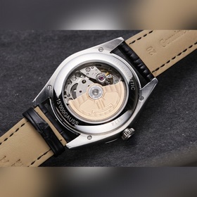 Jaeger-LeCoultre Master Ultra Thin, модель 1238420 — ультратонкие