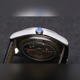 Jaeger-LeCoultre Master Ultra Thin, модель 1238420 — ультратонкие