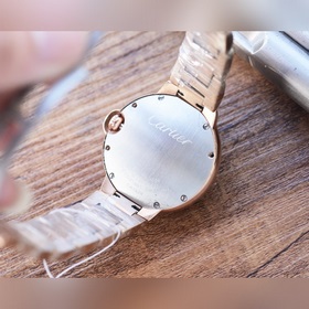 Роскошная серия часов Ballon Bleu de Cartier от Cartier, универса