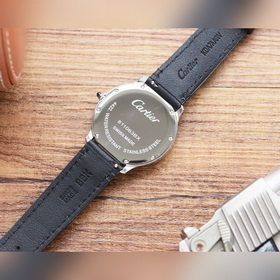 Cartier 【Cartier】 Новая серия часов Ronde Must, унаследовавшая к
