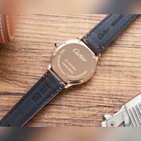 Cartier 【Cartier】 Новая серия часов Ronde Must, унаследовавшая к