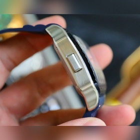 Бренд： Cartier Серия： Santos Тип механизма： автоматический механи