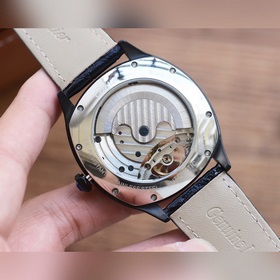 Новый восьмиугольный дизайн Star Wheel Бренд： Cartier Тип： Элитны