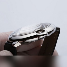 Cartier Ballon Bleu  Размер 42 мм  Мужские часы Оснащен оригин