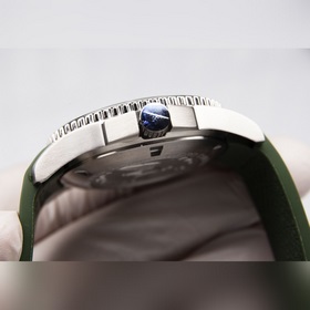 Longines Conquest, покоритель вод, слава пришла. Разрезая волны, 