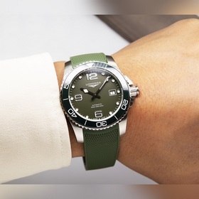 — Longines Conquest, повелитель вод, слава пришла. Разрезая волны