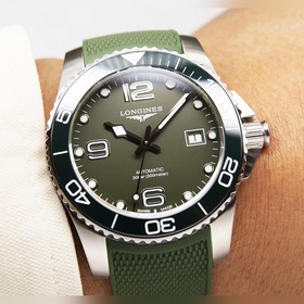 — Longines Conquest, повелитель вод, слава пришла. Разрезая волны