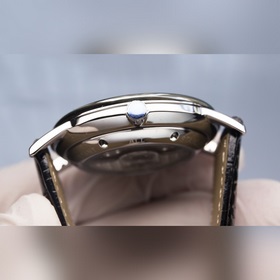 Бренд： Longines Тип： Элегантные мужские часы Материал： корпус из 