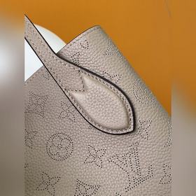 Средняя сумка BLOSSOM21850 Молочно-белая M21851 Черная M21852 Сер