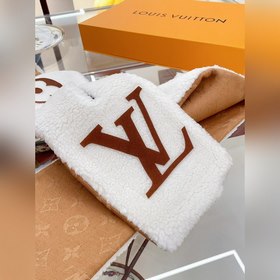 LV Shearling шарф Teddy – незаменимый аксессуар для осеннего и зи