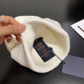 Классическая вязаная шапка от LV Louis Vuitton! Популярный товар 