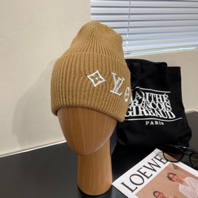 Классическая вязаная шапка от LV Louis Vuitton! Популярный товар 