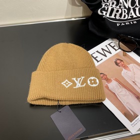 Классическая вязаная шапка от LV Louis Vuitton! Популярный товар 
