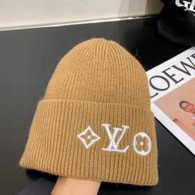 Классическая вязаная шапка от LV Louis Vuitton! Популярный товар 