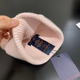 Классическая вязаная шапка от LV Louis Vuitton! Популярный товар 